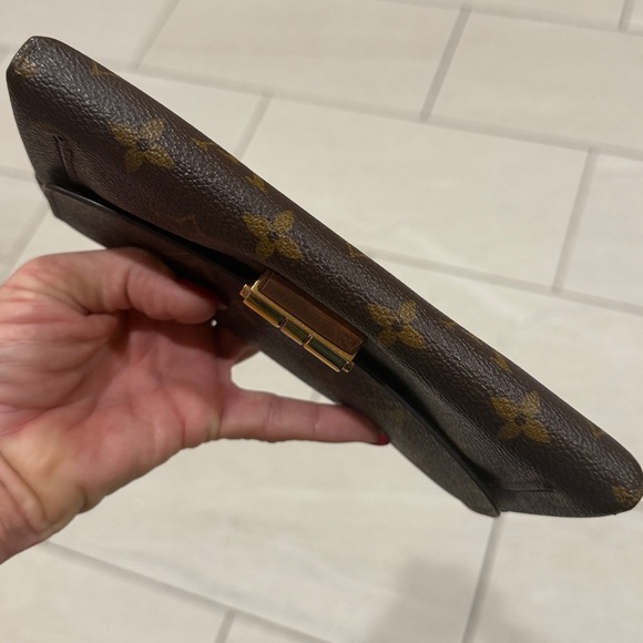 Authentic Louis Vuitton Elyse Long Wallet - Picture 16 of 16